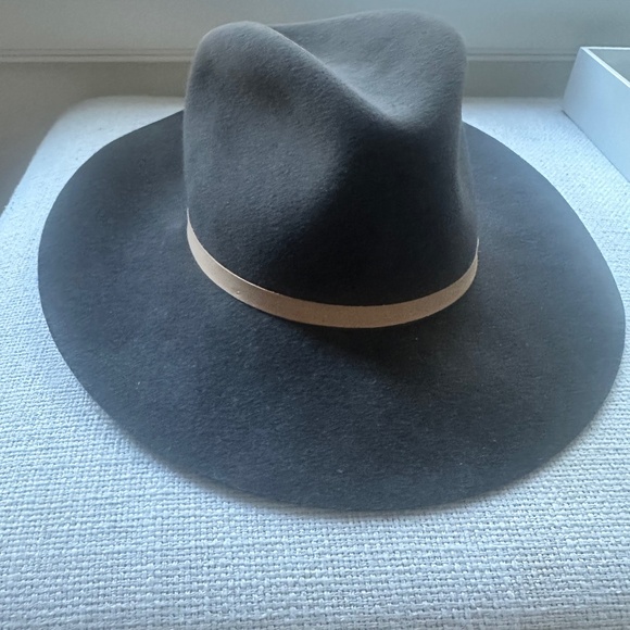 Janessa Leone dark gray wool hat - Picture 1 of 3